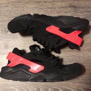 Custom Nike Huarache Size 9.5